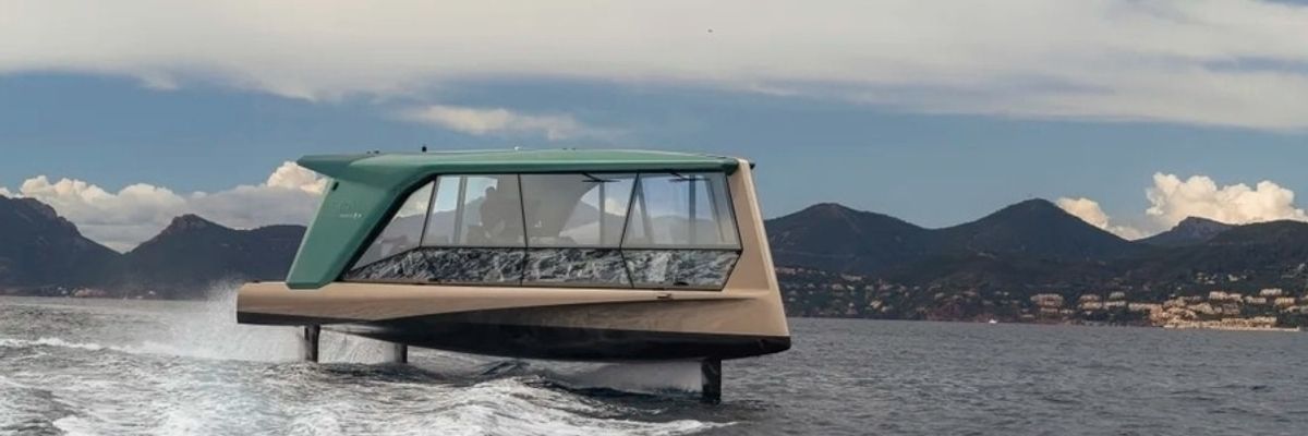 BMW випускає новий електричний човен ICON фото