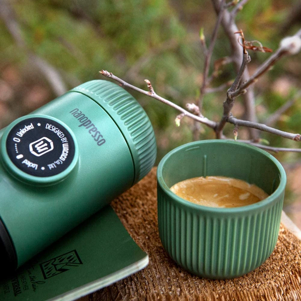 Эспрессо-кофеварка портативная Wacaco Nanopresso Moss Green с чехлом 1078 фото